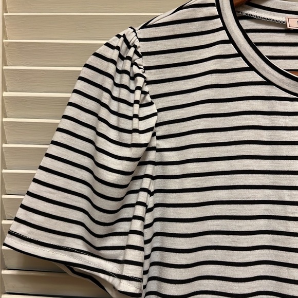 87. BCBGeneration Puffed Sleeve Striped Top - Picture 5 of 13